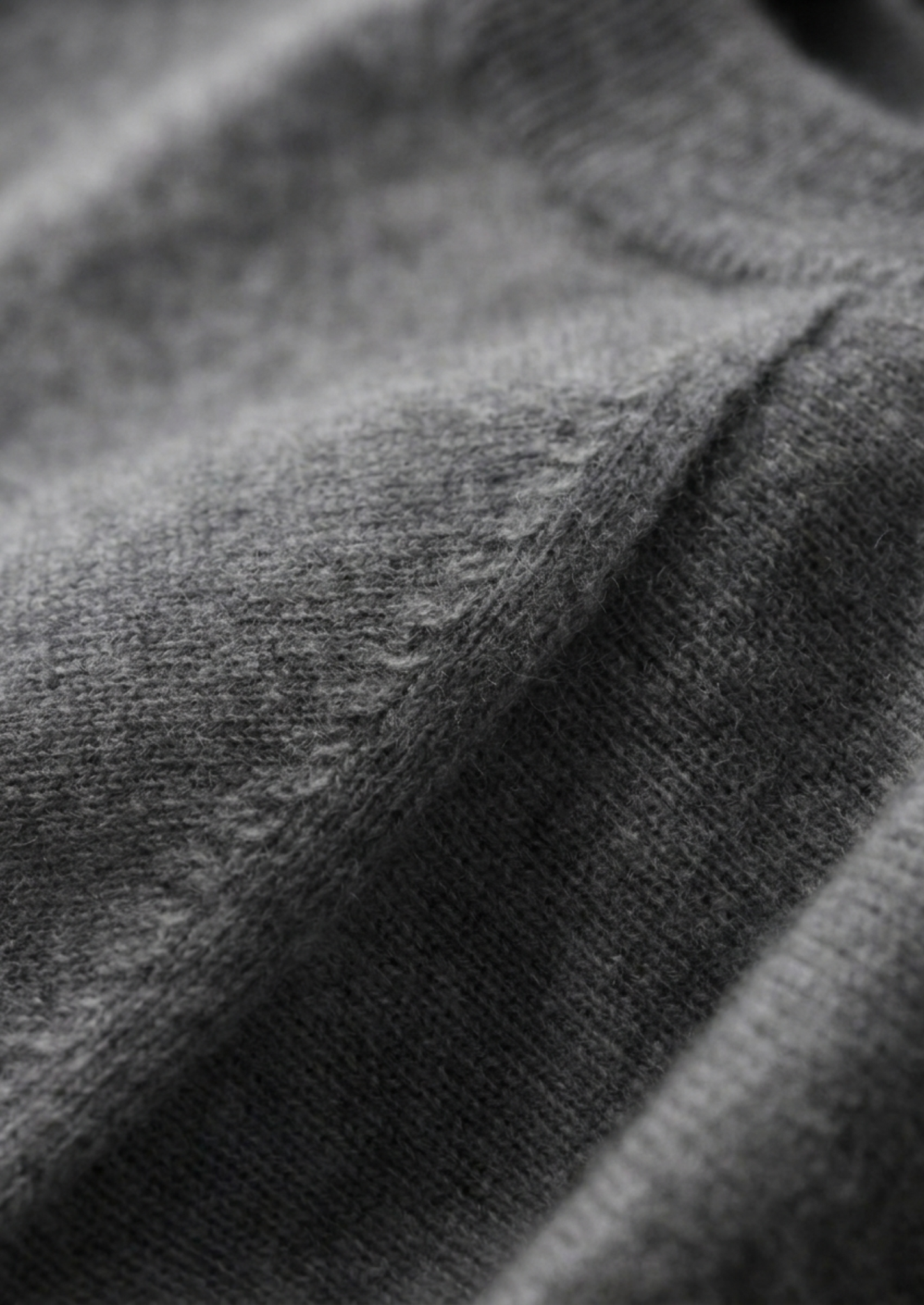 Premium Cashmere Classic Crewneck T-Shirt - Dark Gray | Solmar