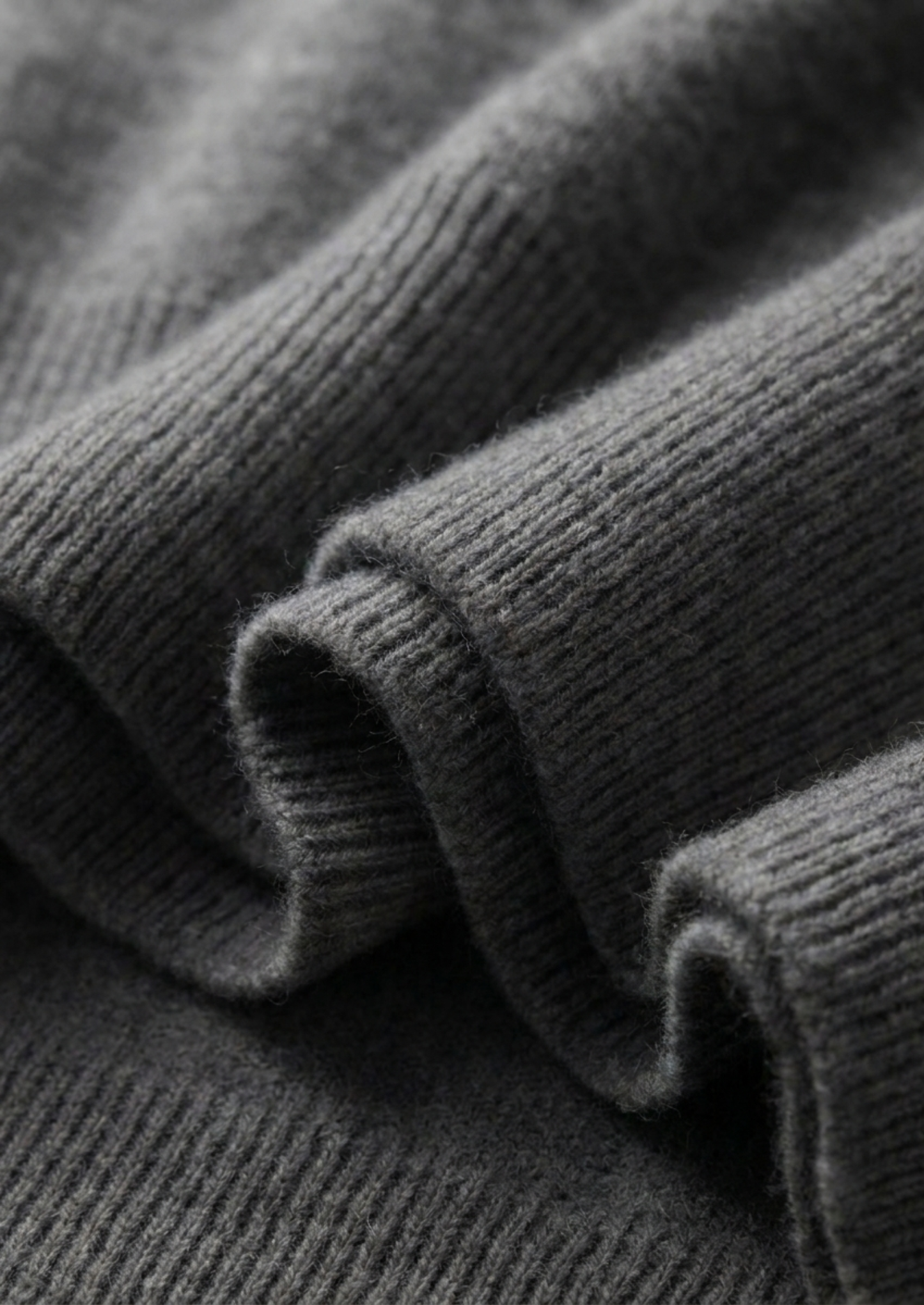 Premium Cashmere Classic Crewneck T-Shirt - Dark Gray | Solmar