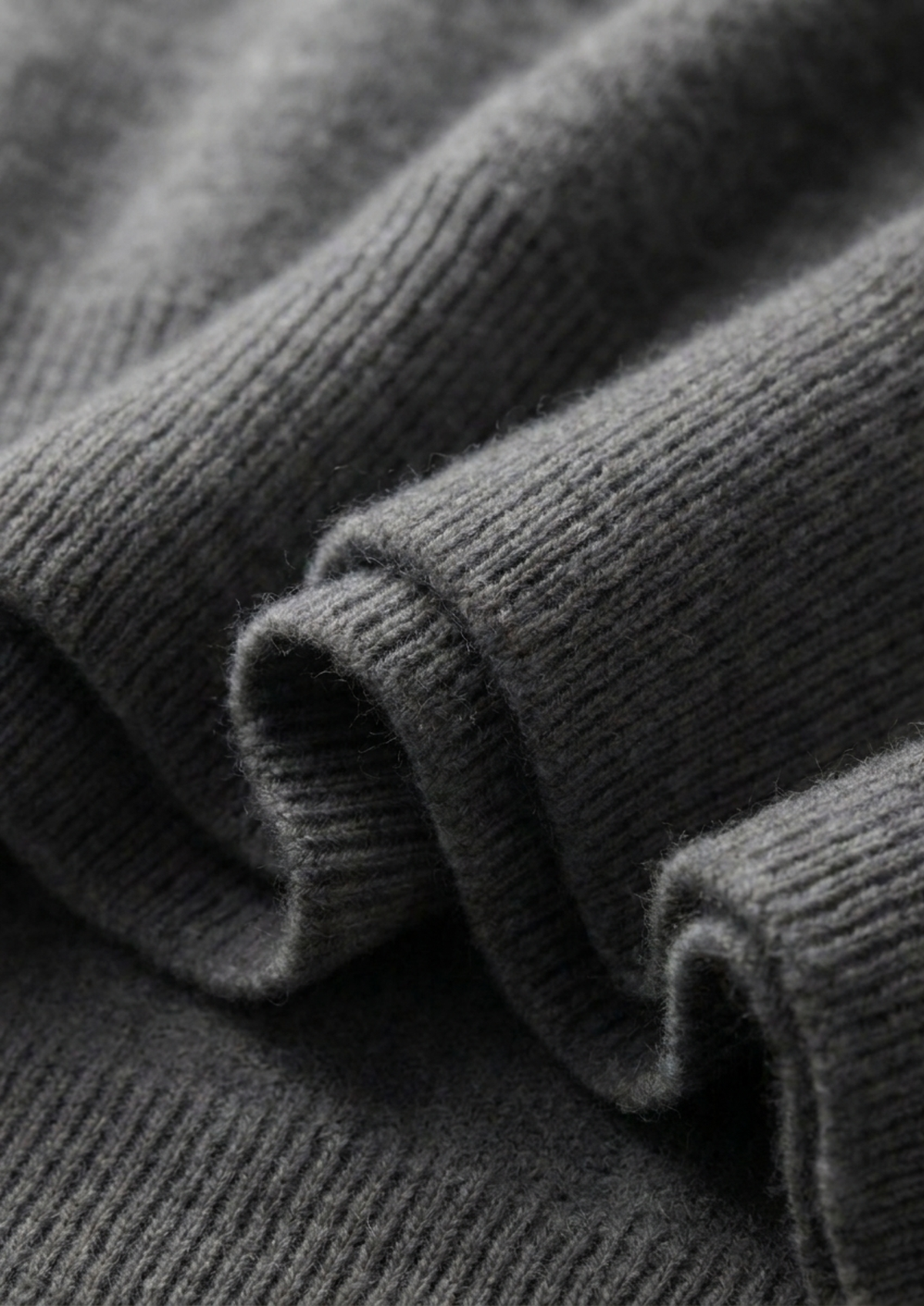 Premium Cashmere Classic Crewneck T-Shirt - Dark Gray | Solmar