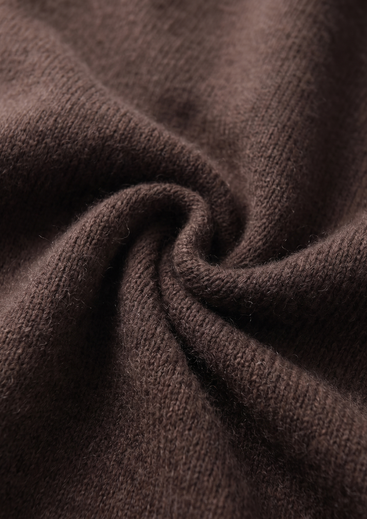 Pure Extra-Fine Merino Wool Dark Brown Luzzo Set | Solmar