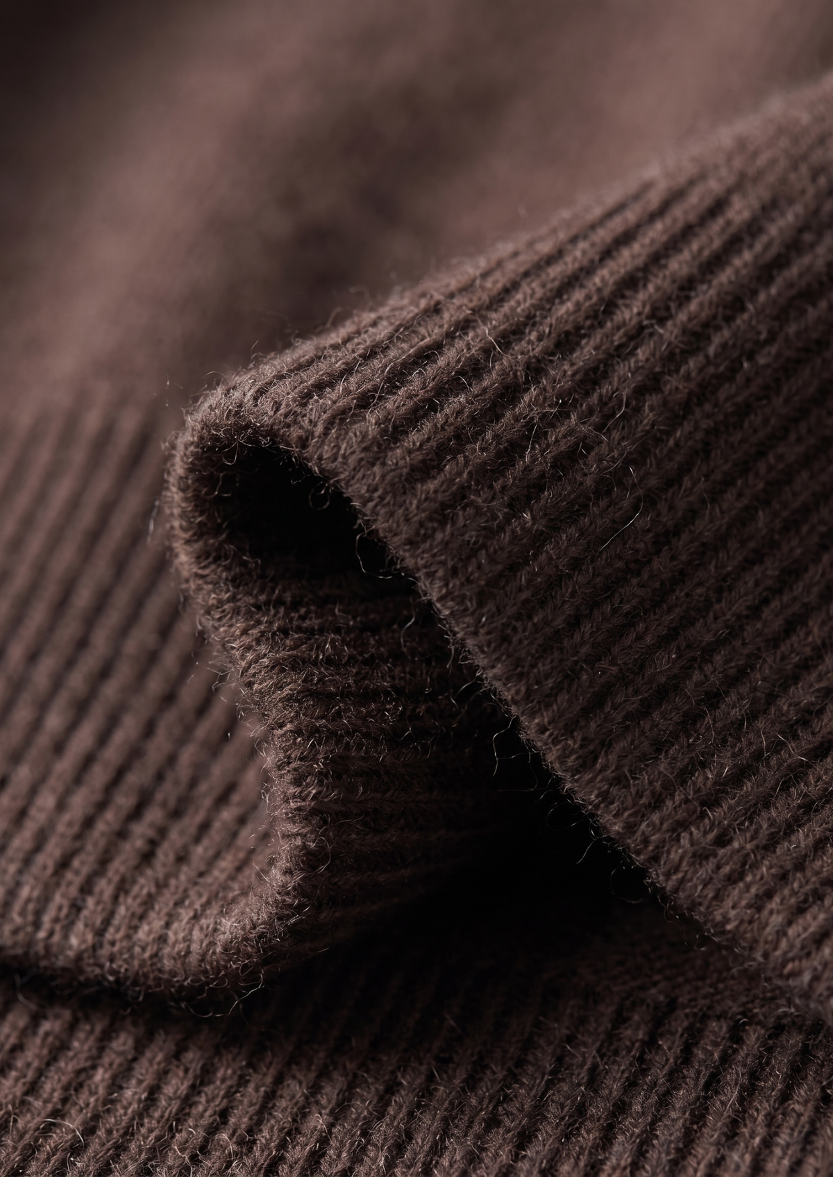 Pure Extra-Fine Merino Wool Dark Brown Luzzo Set | Solmar